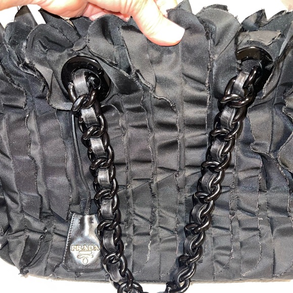 1000% AUTHENTIC PRADA handbag - Picture 1 of 8